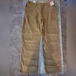NWT Levi corduroy pants